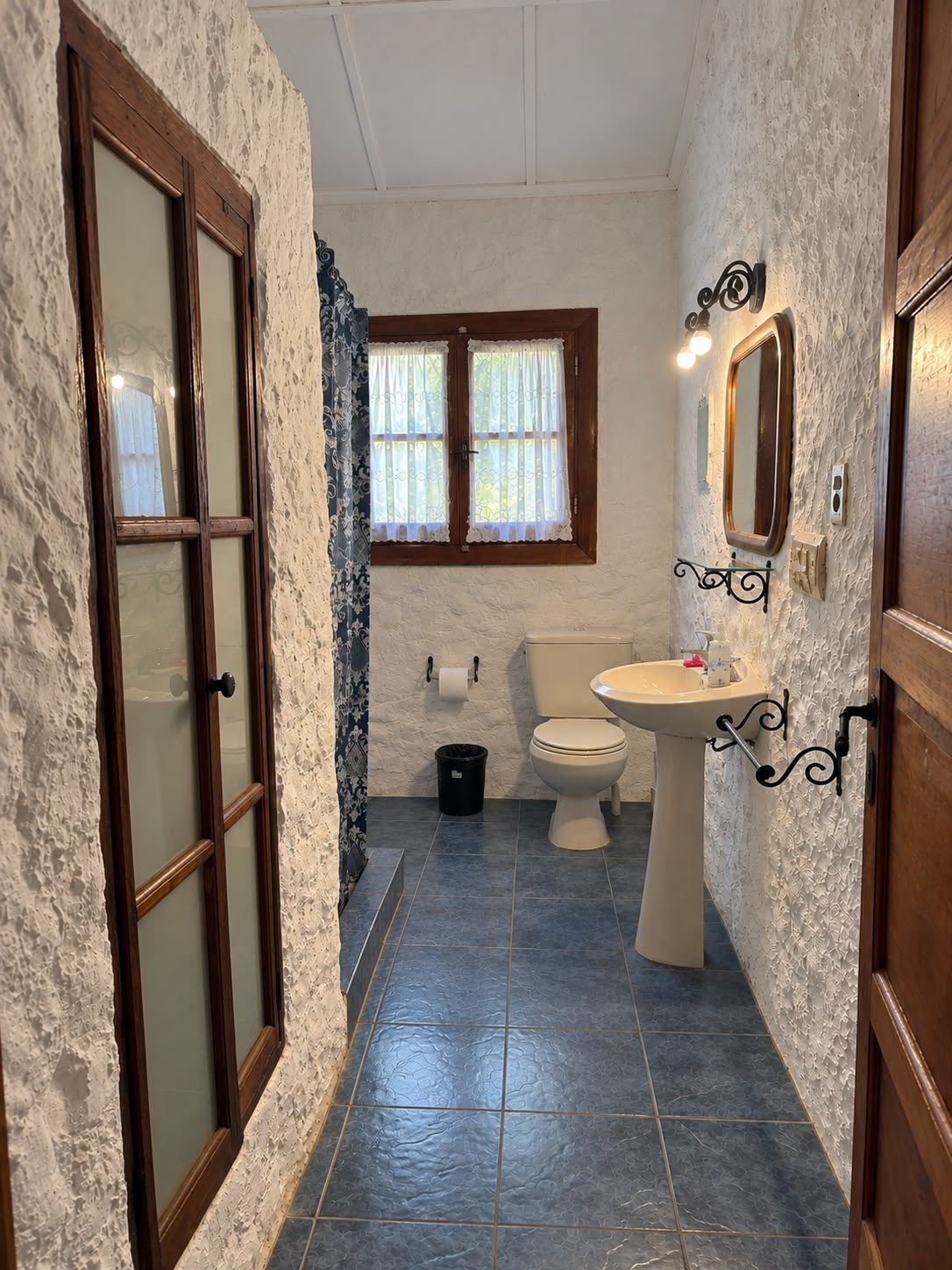Casa Bruzzone: Baño